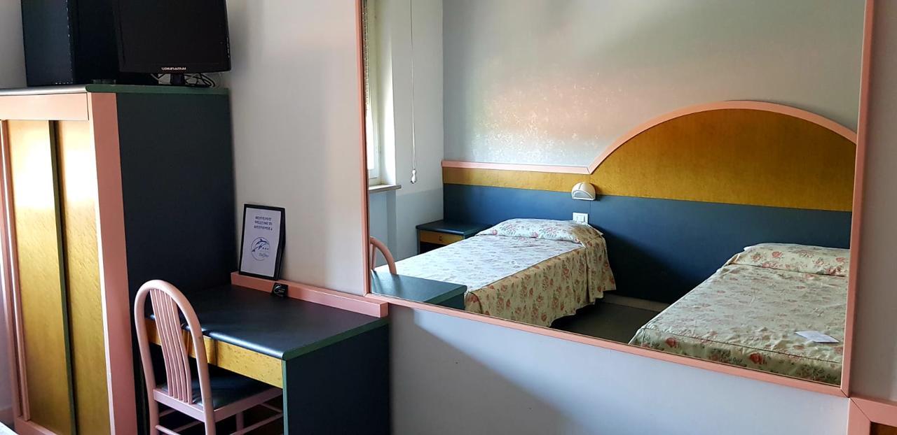 Albergo Ristorante Il Delfino Novara Dış mekan fotoğraf